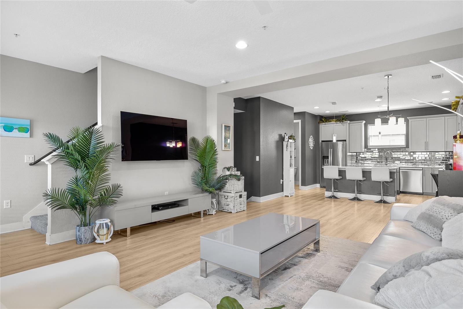 Image 7 of 47 For 1182 25th Way N