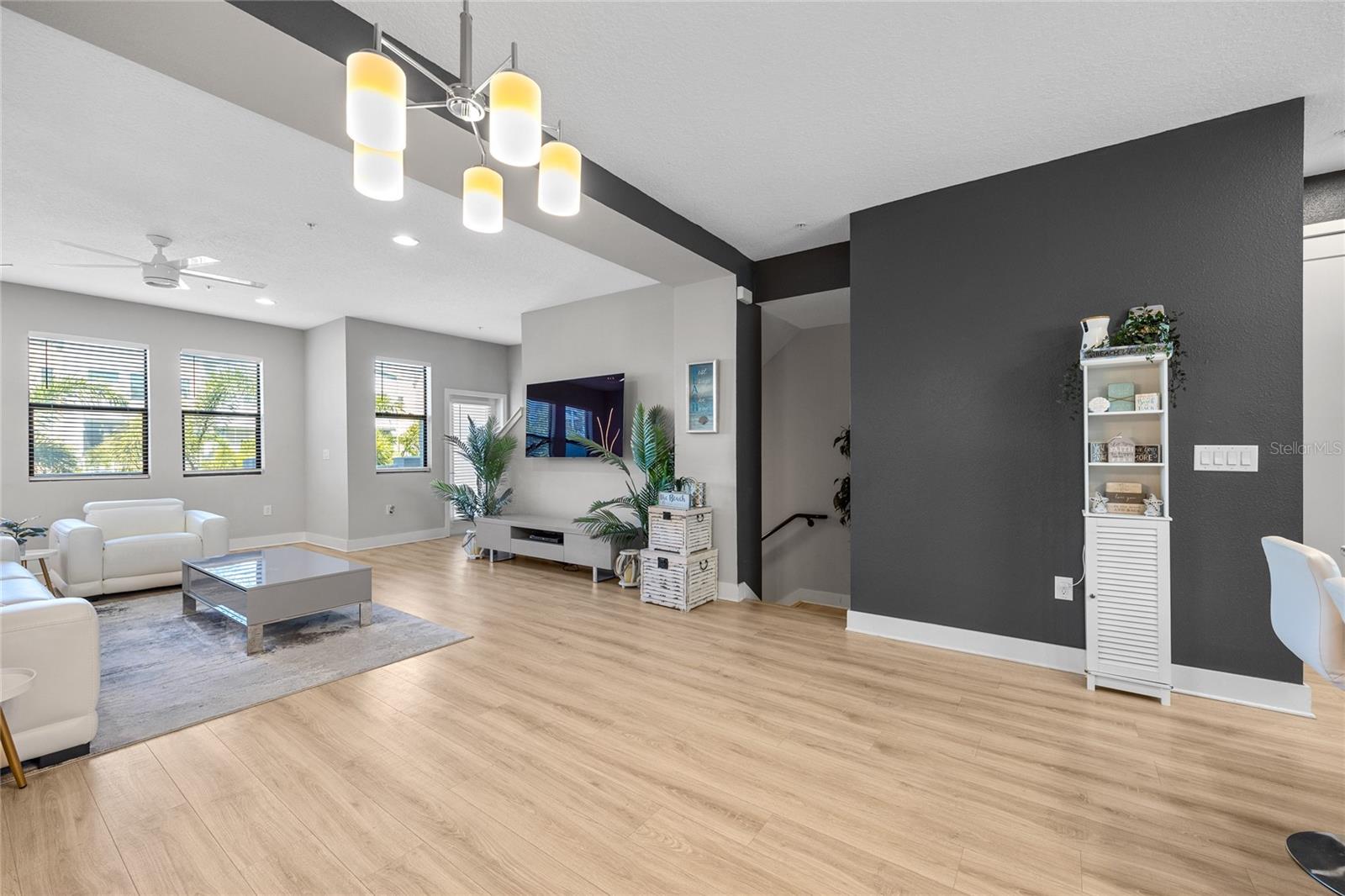 Image 8 of 47 For 1182 25th Way N