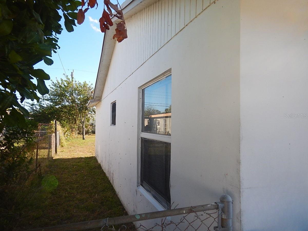 Image 19 of 27 For 1263 27th Street