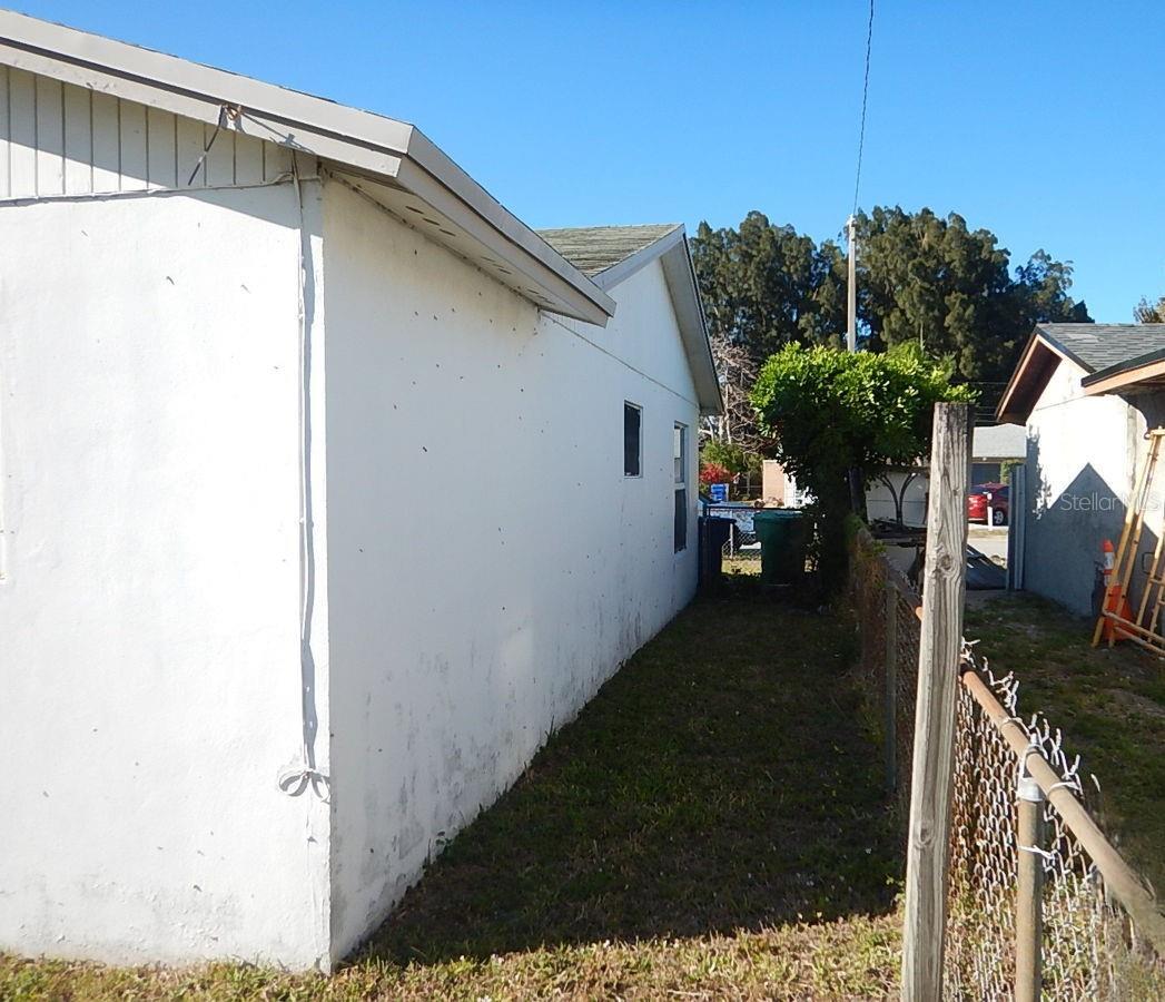 Image 21 of 27 For 1263 27th Street