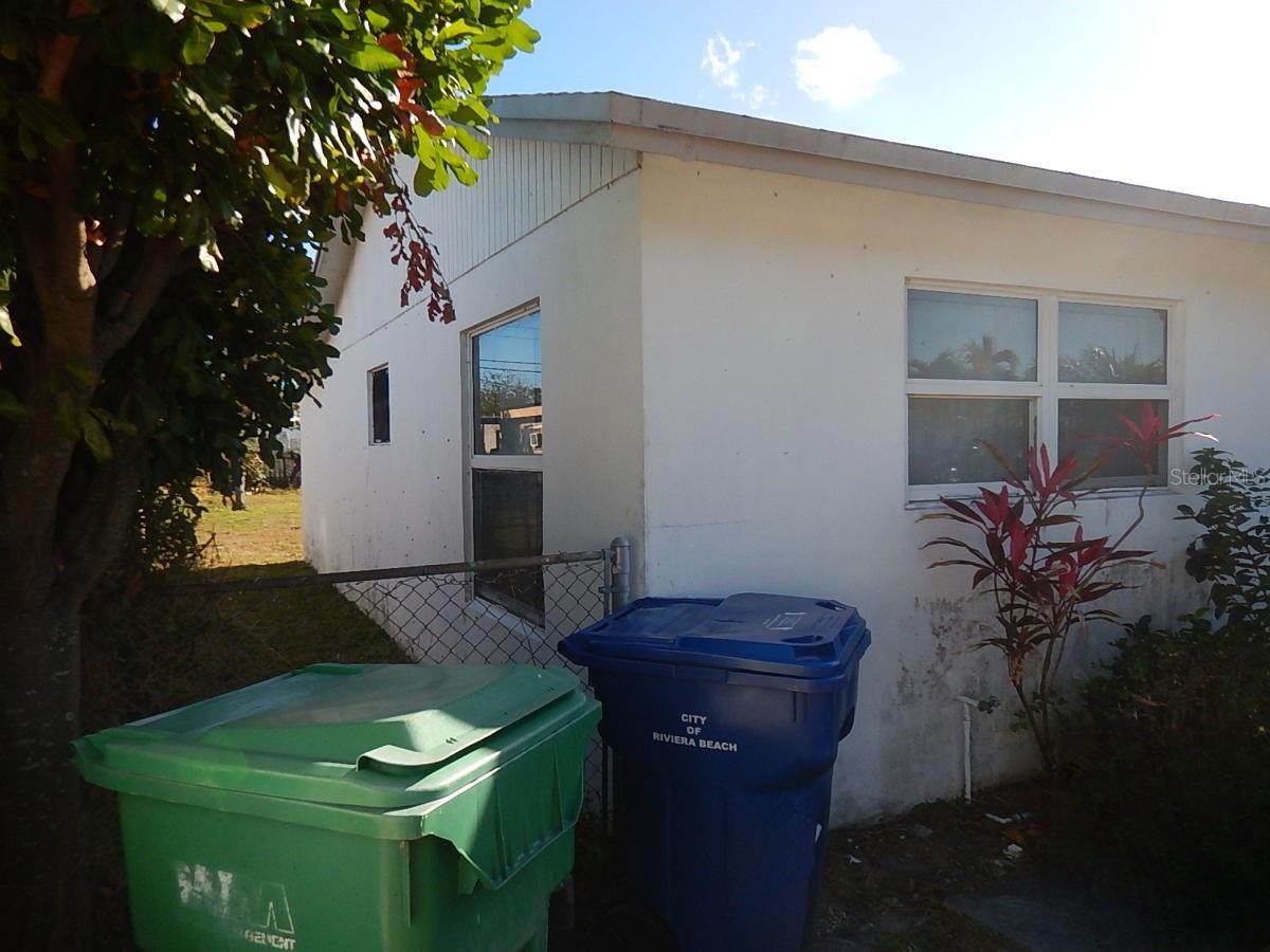 Image 26 of 27 For 1263 27th Street