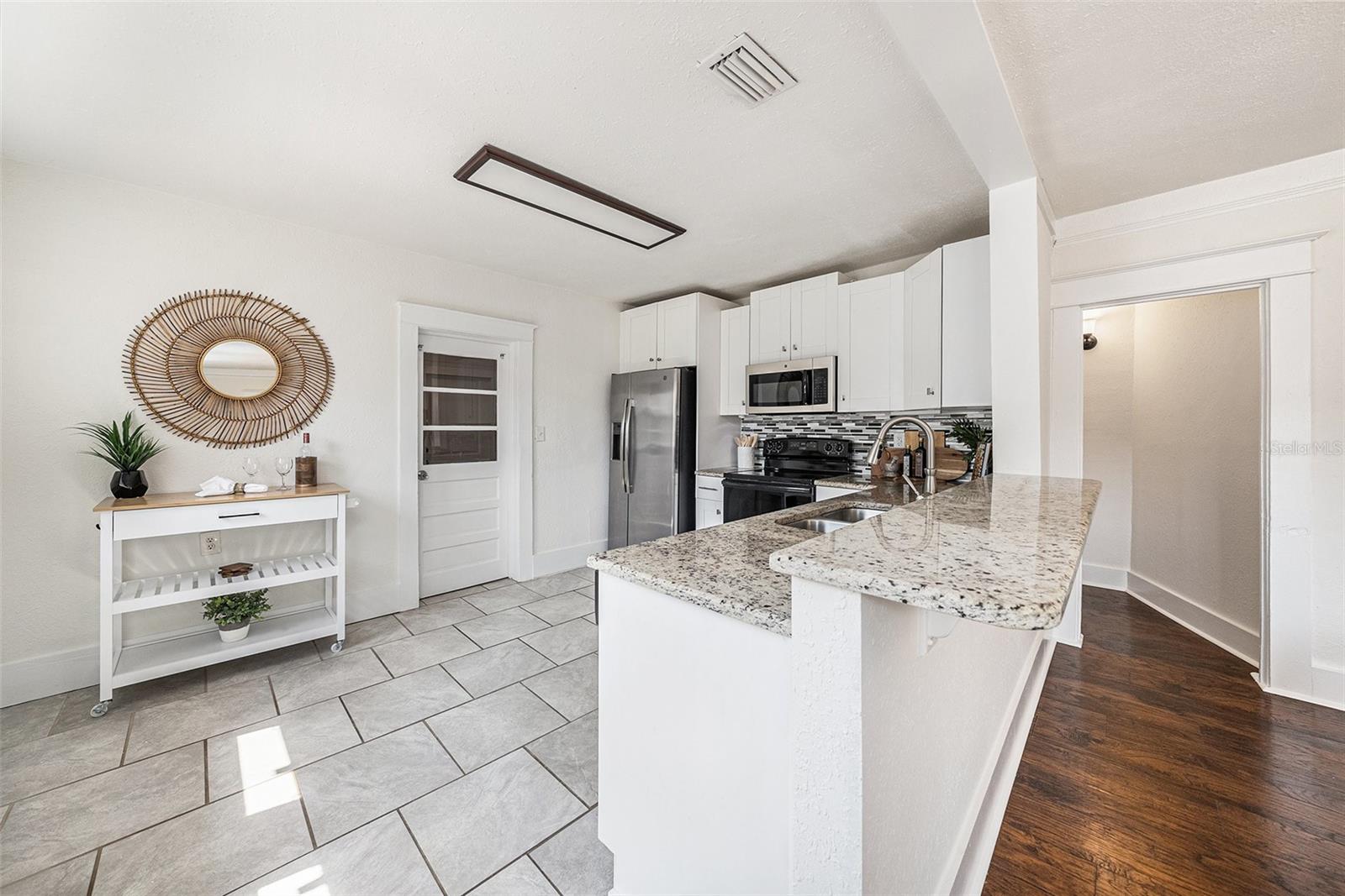 Image 11 of 29 For 1207 Giddens Avenue