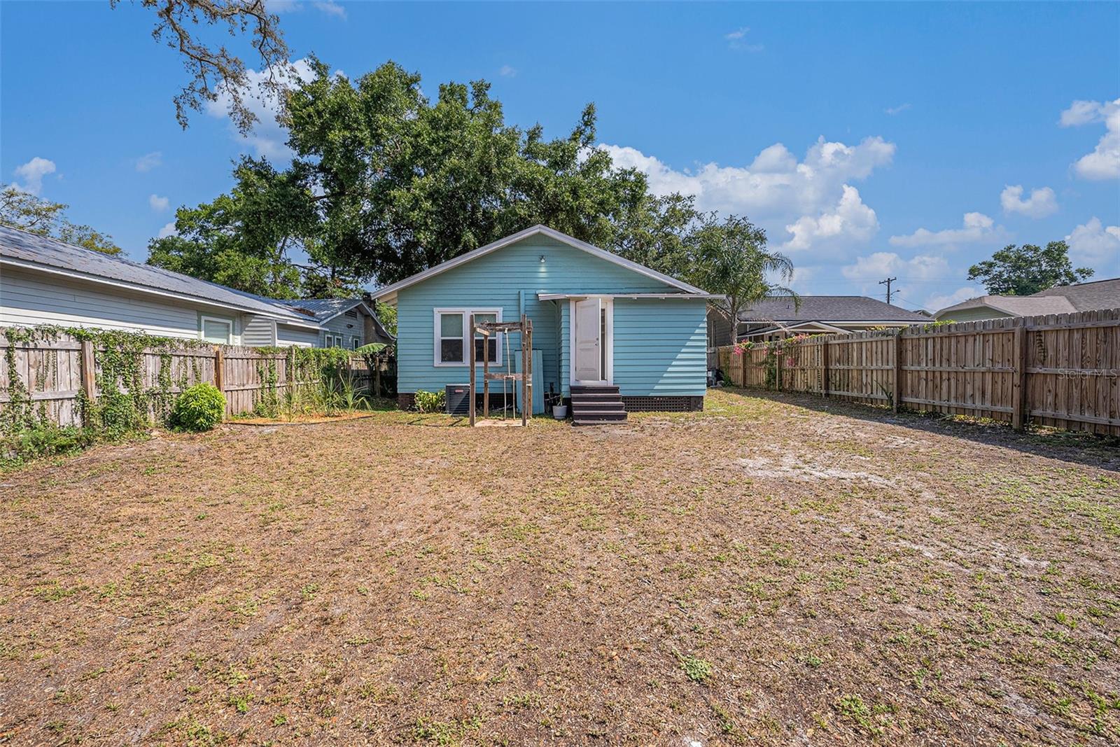 Image 23 of 29 For 1207 Giddens Avenue