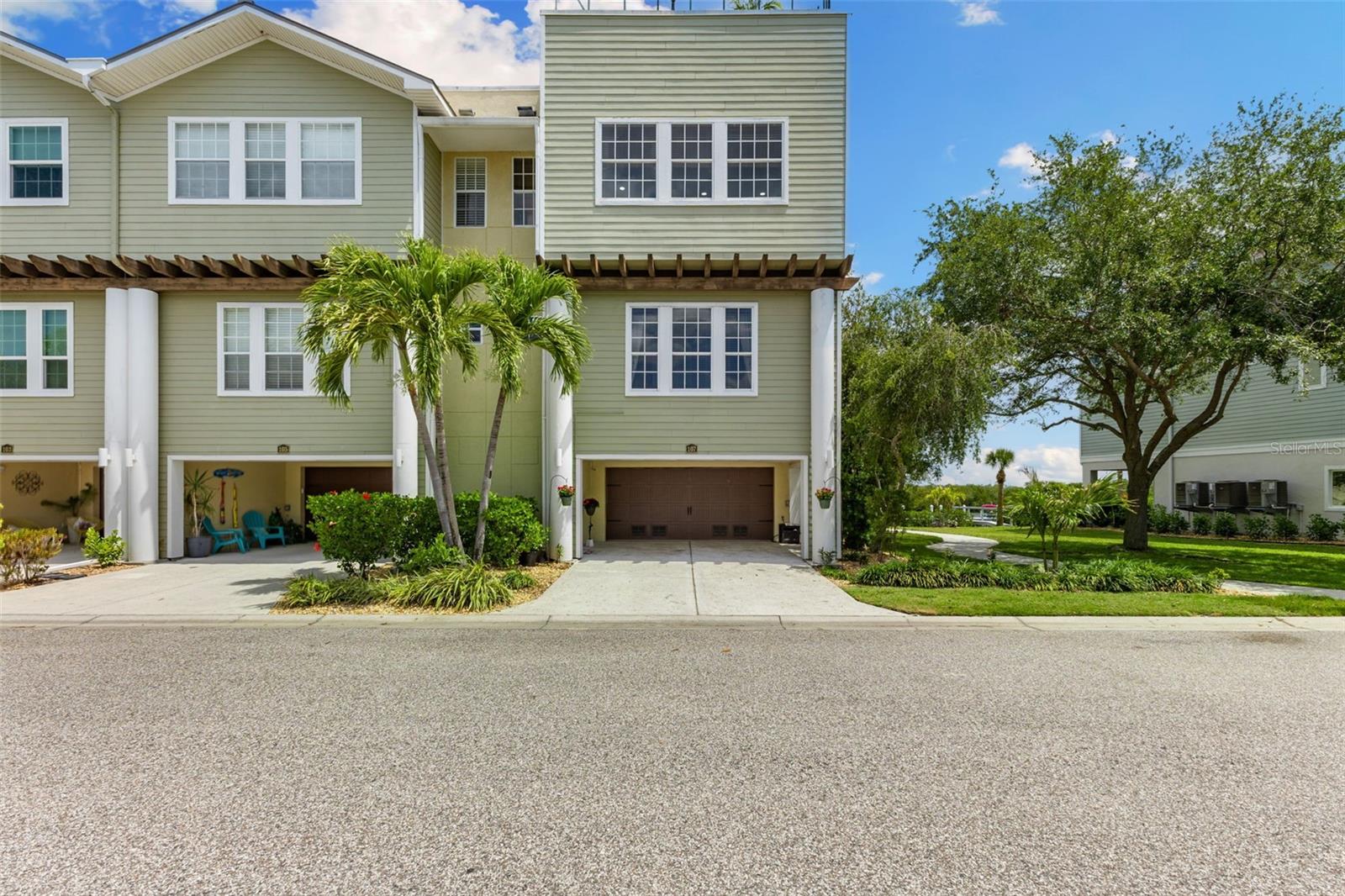 Image 2 of 66 For 107 Athenian Way