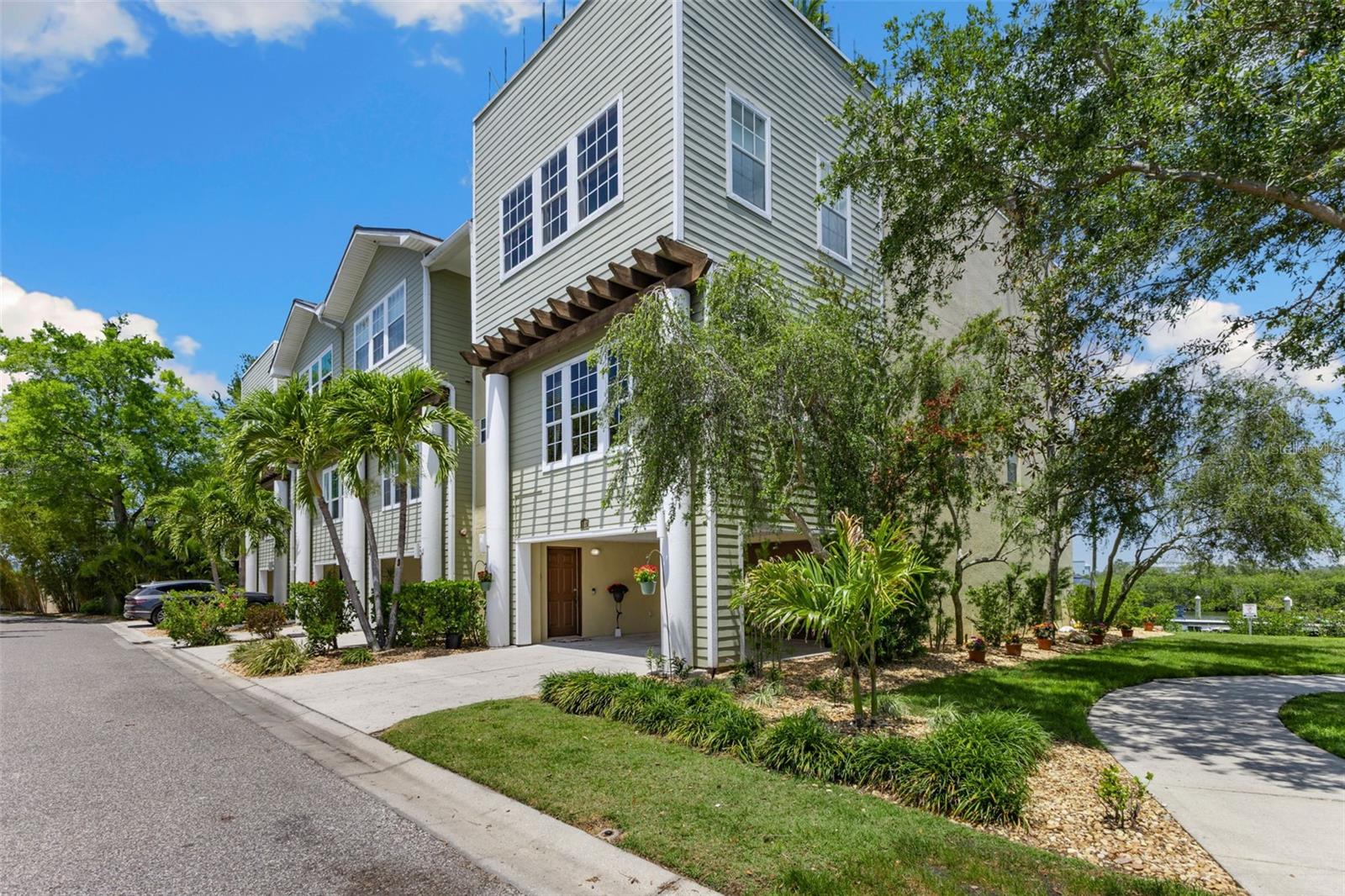 Image 3 of 66 For 107 Athenian Way