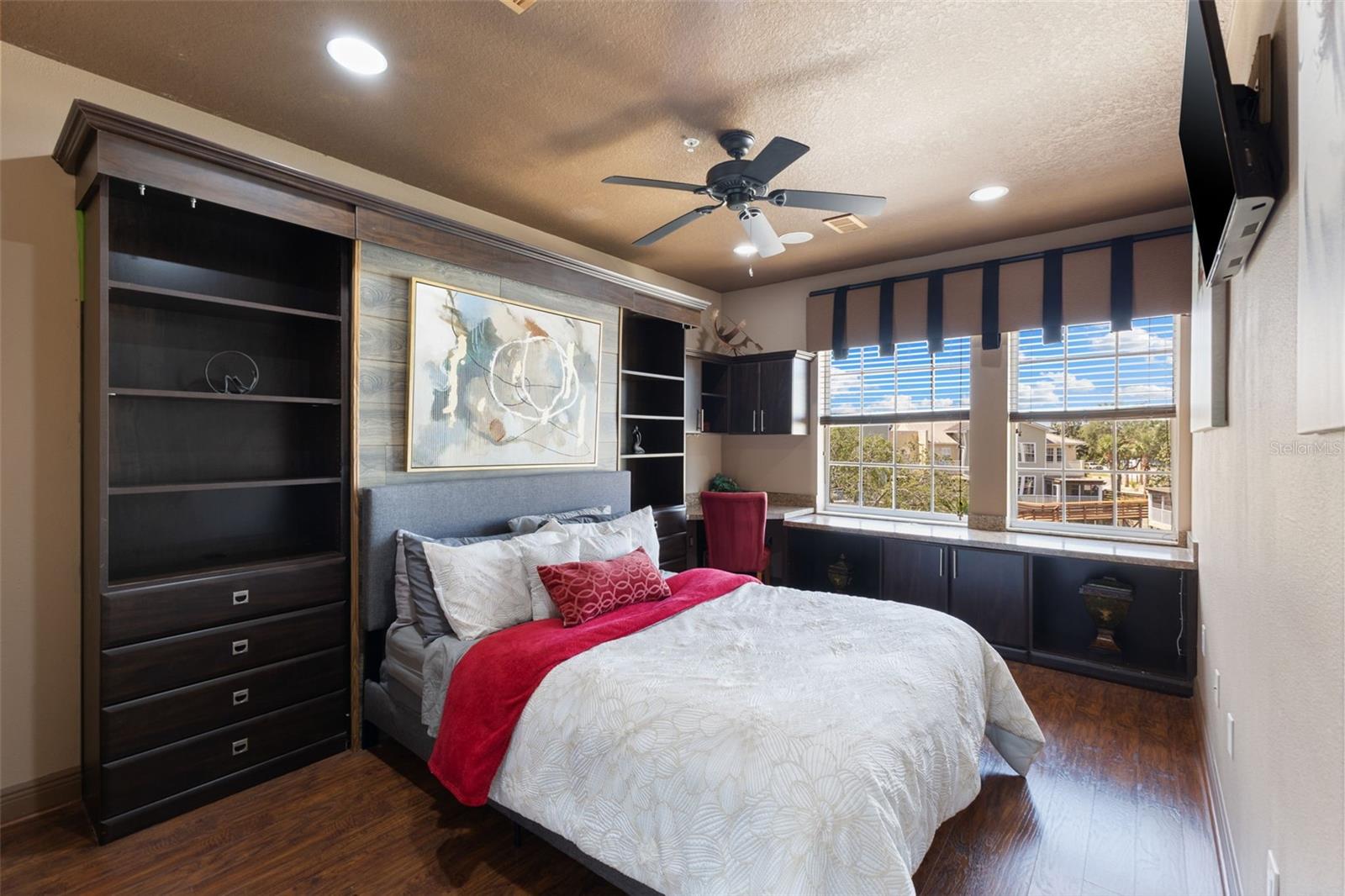 Image 34 of 66 For 107 Athenian Way