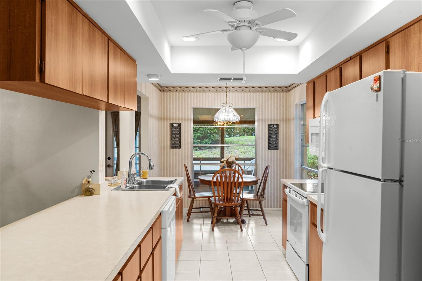 Image 11 of 34 For 1218 Gillespie Drive N