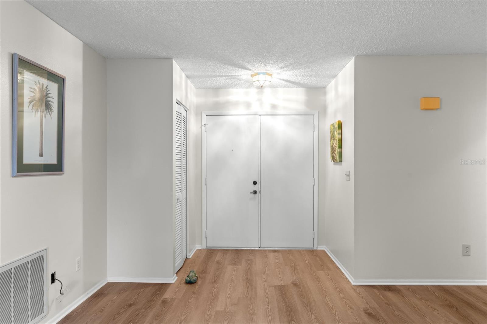 Image 2 of 34 For 1218 Gillespie Drive N