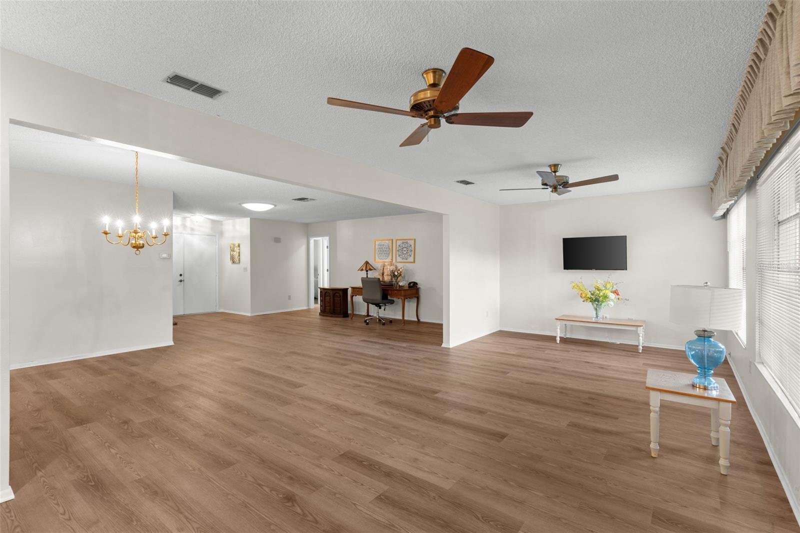 Image 7 of 34 For 1218 Gillespie Drive N