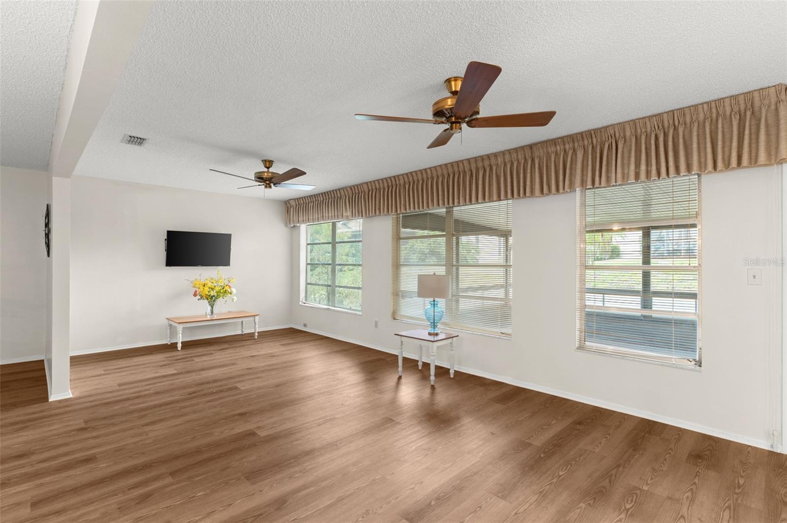 Image 8 of 34 For 1218 Gillespie Drive N