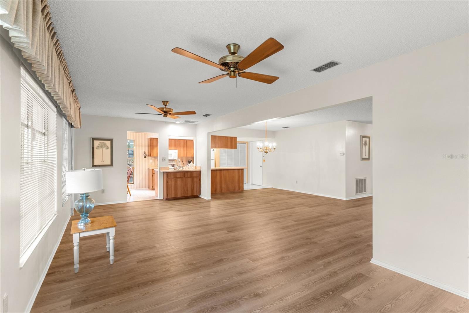 Image 9 of 34 For 1218 Gillespie Drive N