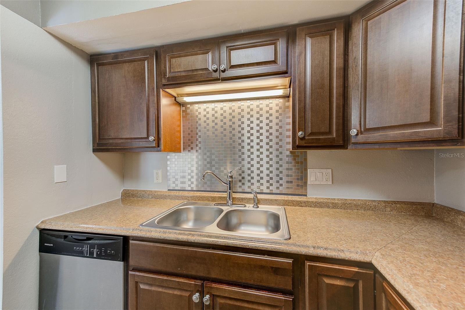 Image 12 of 43 For 2690 Coral Landings Boulevard 122