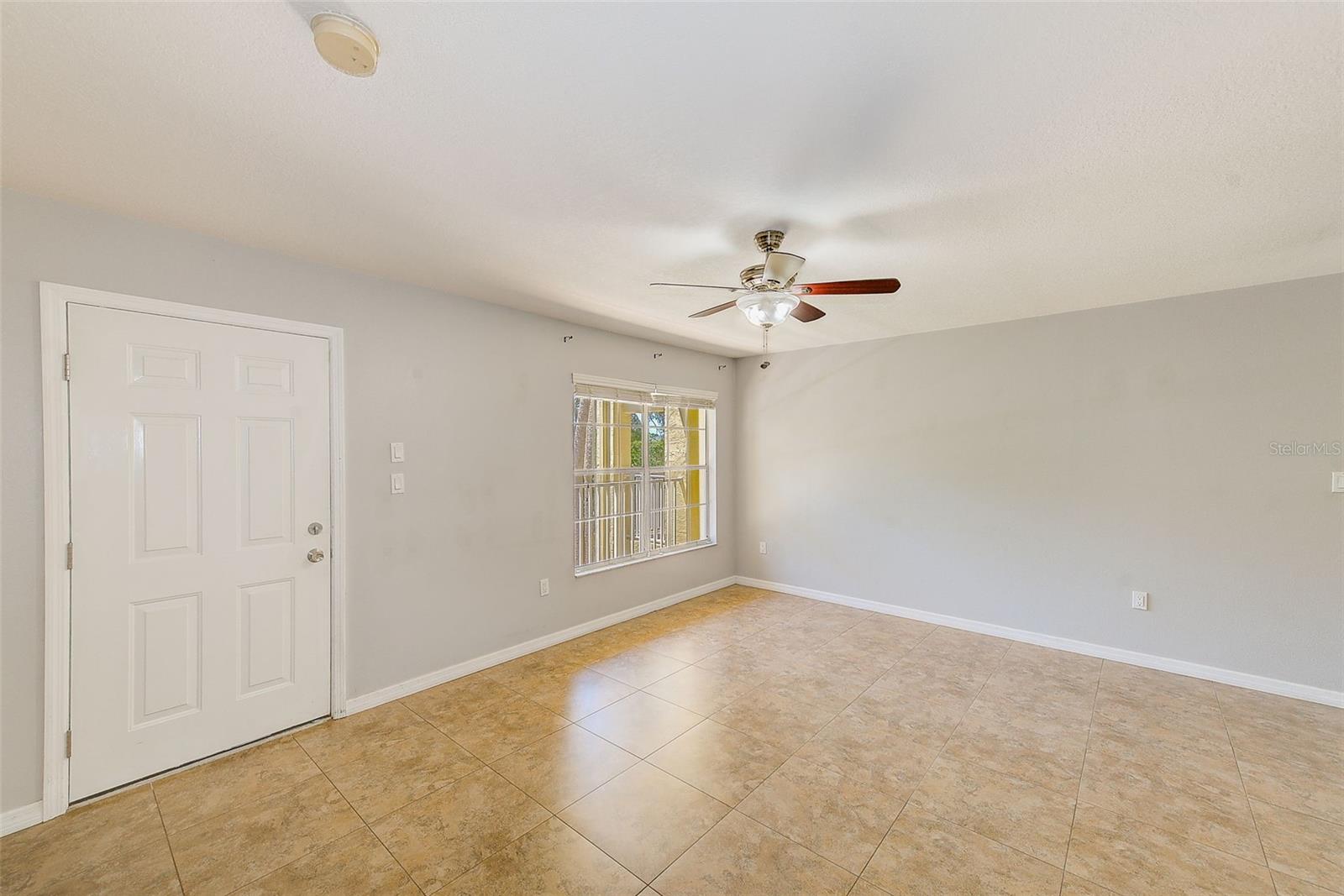 Image 2 of 43 For 2690 Coral Landings Boulevard 122