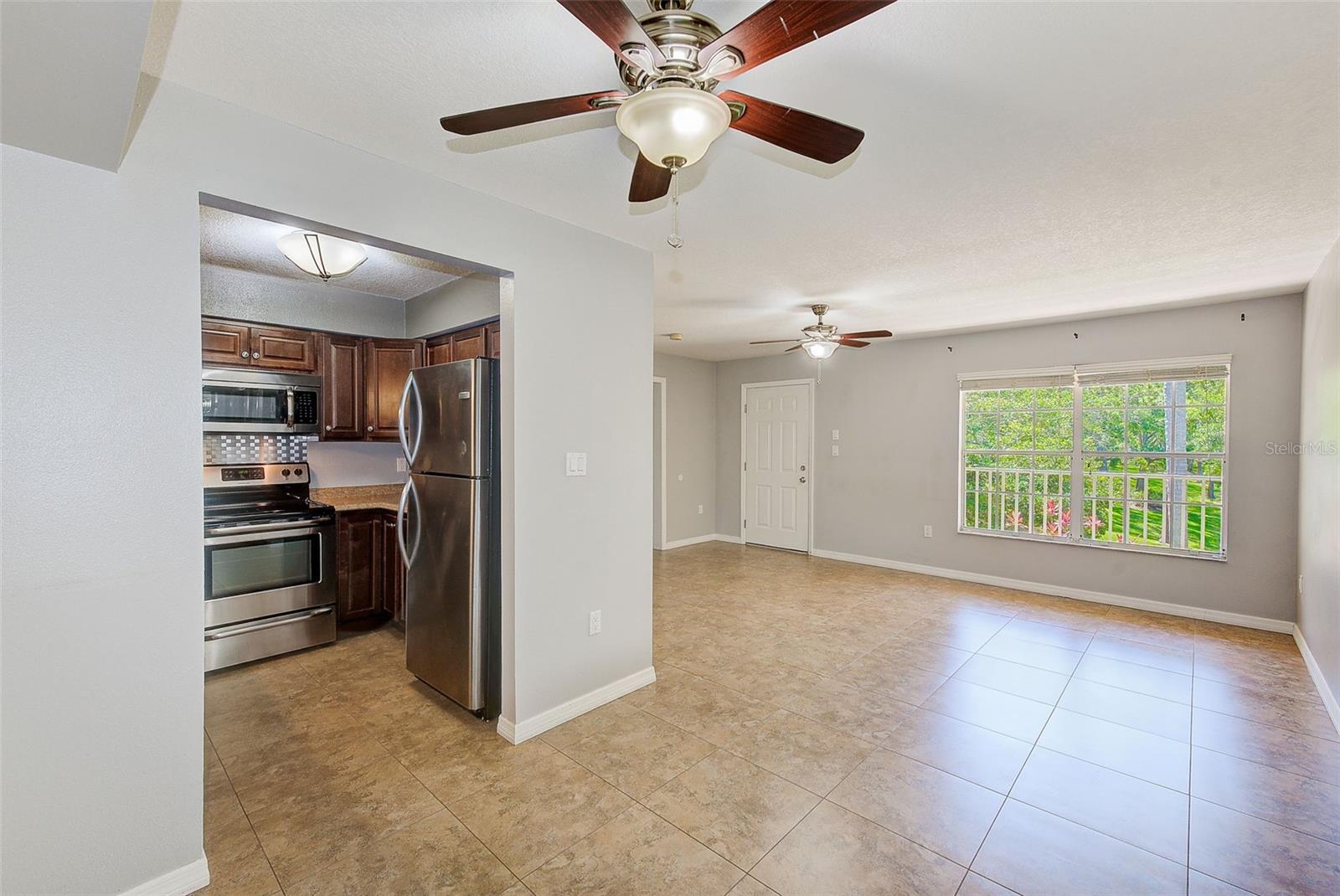 Image 8 of 43 For 2690 Coral Landings Boulevard 122