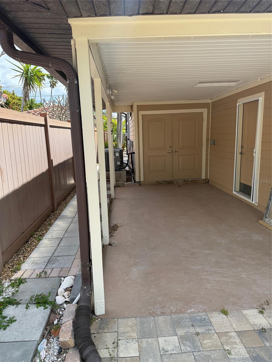 Image 13 of 38 For 833 Lantana Avenue