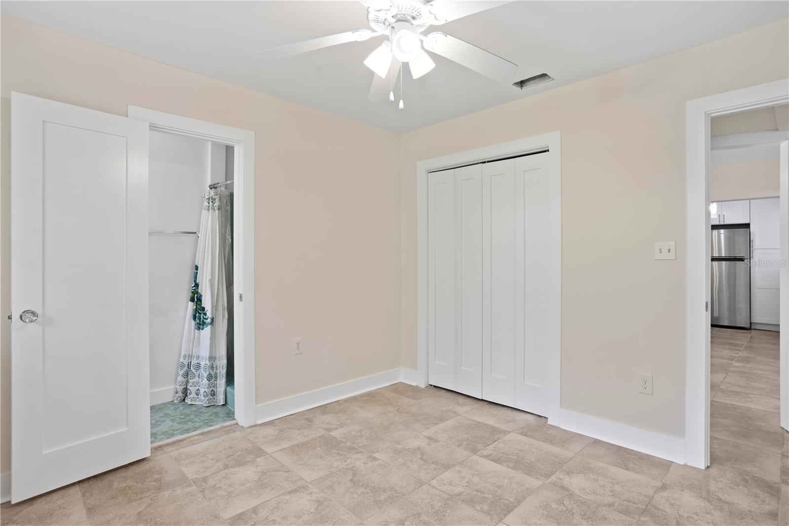 Image 31 of 44 For 628 Bosphorous Avenue