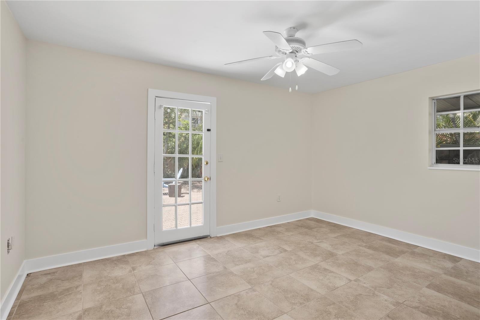 Image 33 of 44 For 628 Bosphorous Avenue