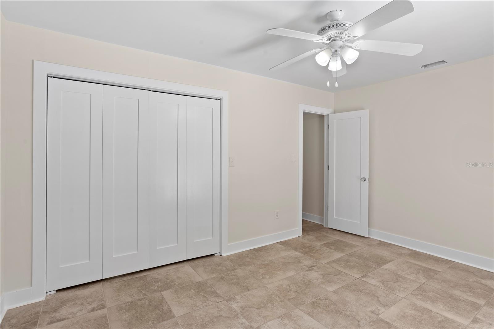 Image 36 of 44 For 628 Bosphorous Avenue