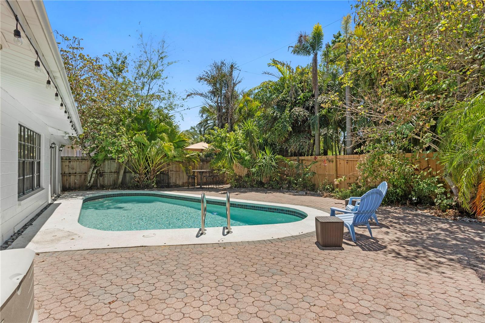 Image 41 of 44 For 628 Bosphorous Avenue
