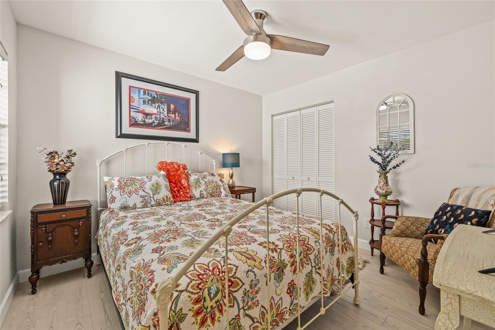 Image 12 of 38 For 476 Santa Cruz Place Ne C