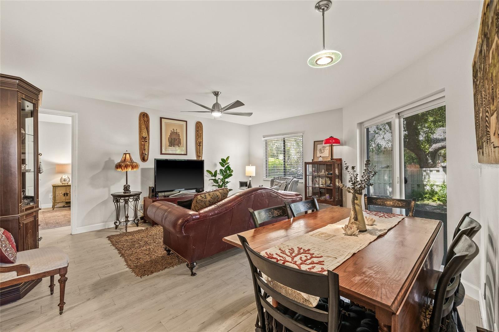 Image 15 of 38 For 476 Santa Cruz Place Ne C
