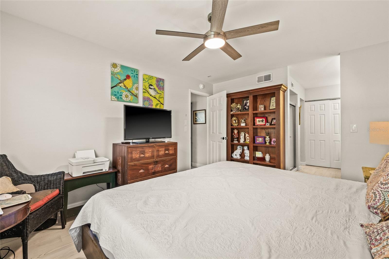 Image 22 of 38 For 476 Santa Cruz Place Ne C