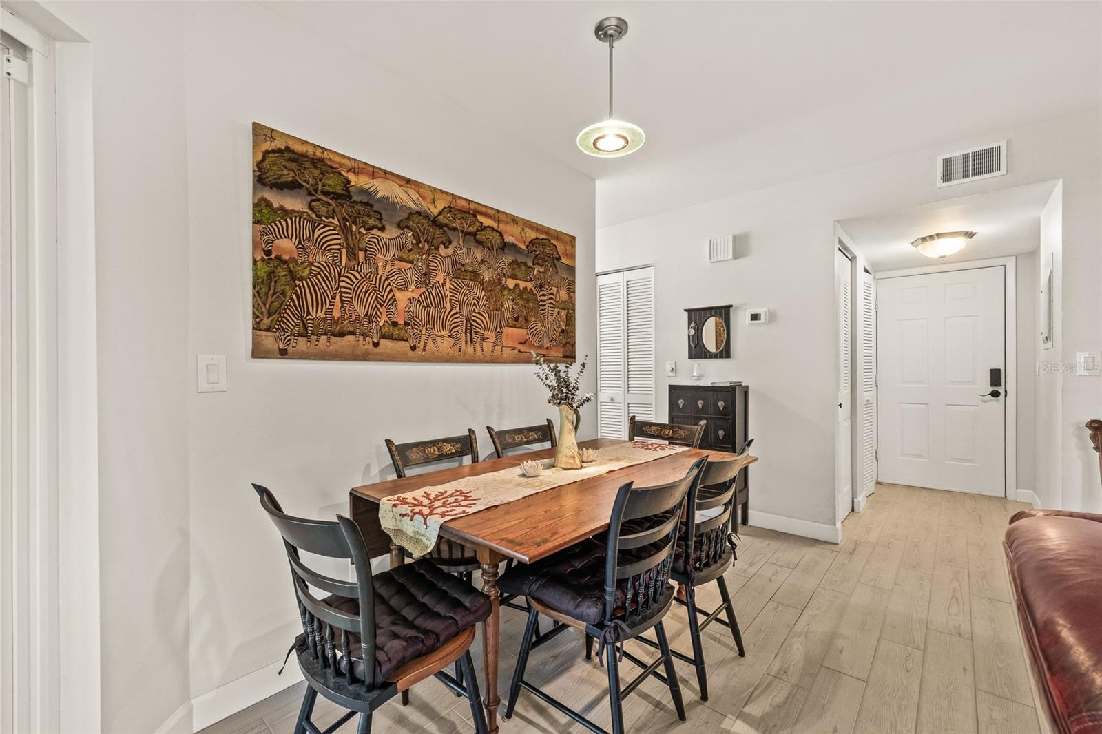 Image 29 of 38 For 476 Santa Cruz Place Ne C