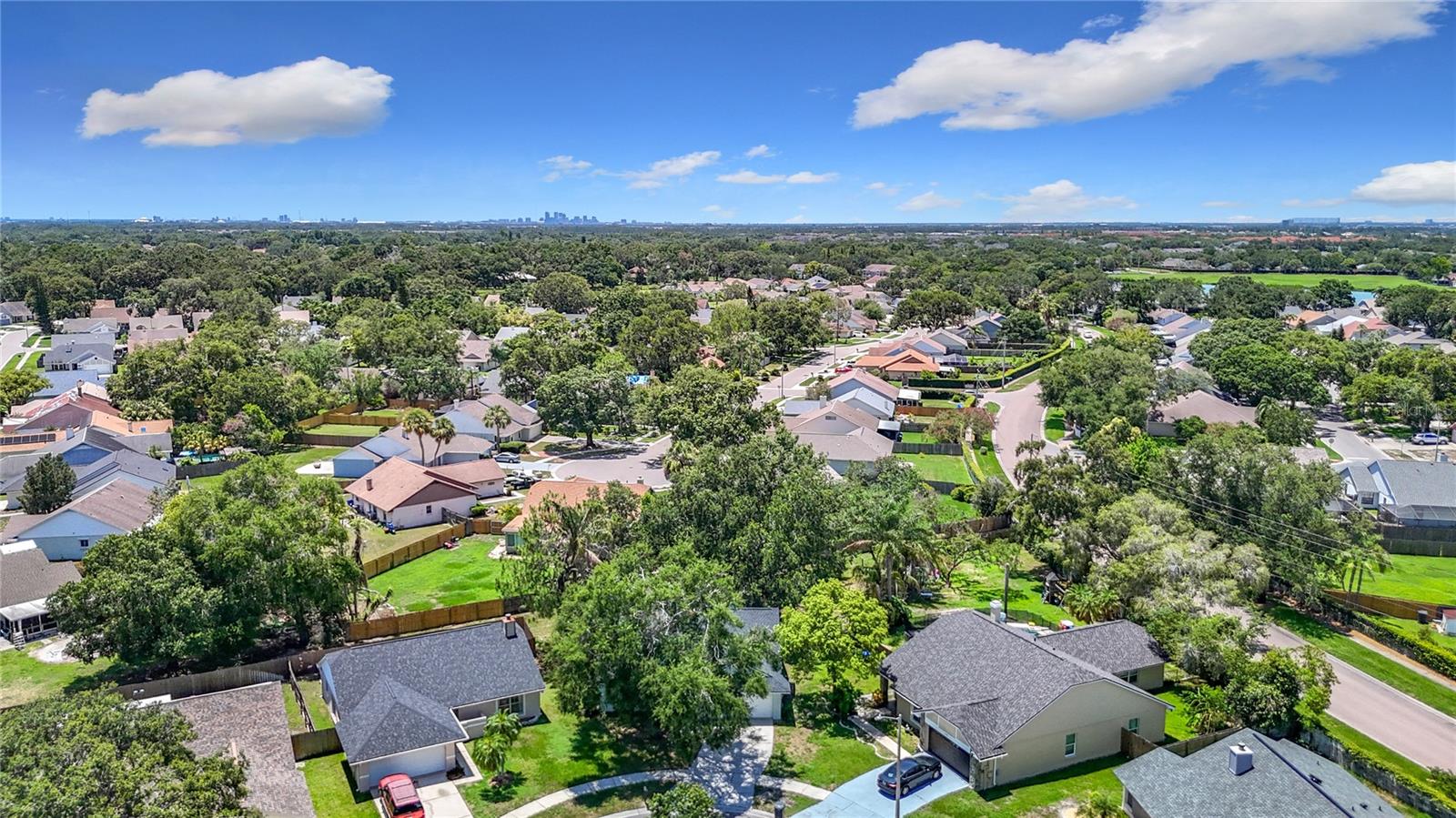 Listing photo id 0 for 1530 High Knoll Drive