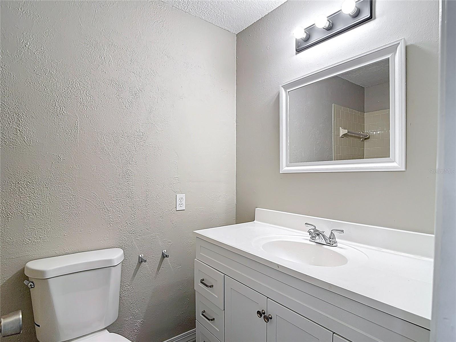 Listing photo id 34 for 1530 High Knoll Drive