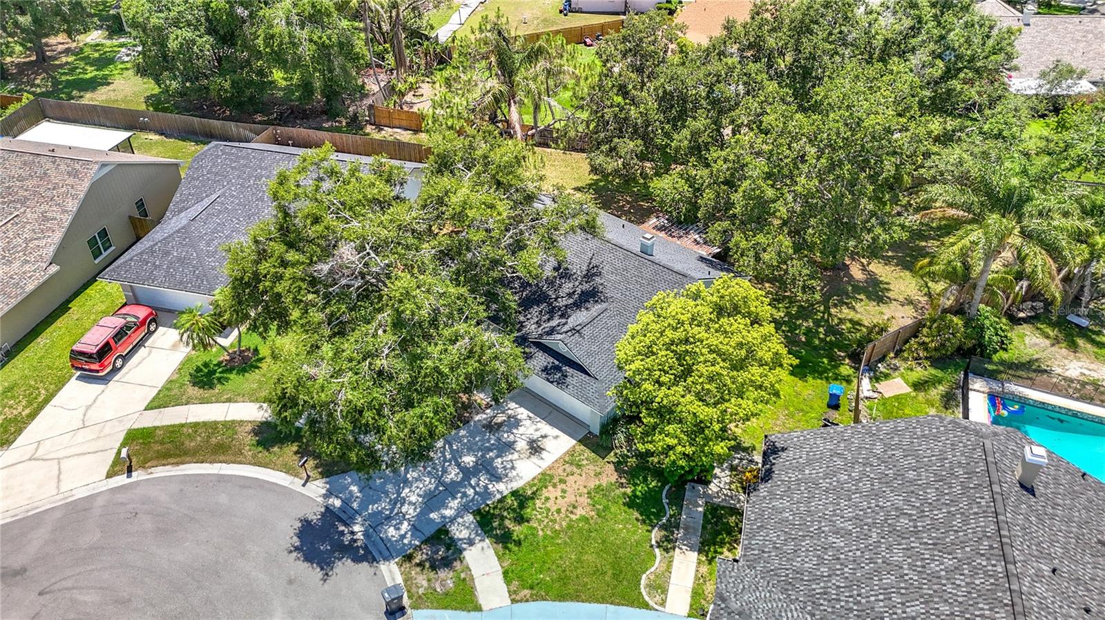 Listing photo id 2 for 1530 High Knoll Drive