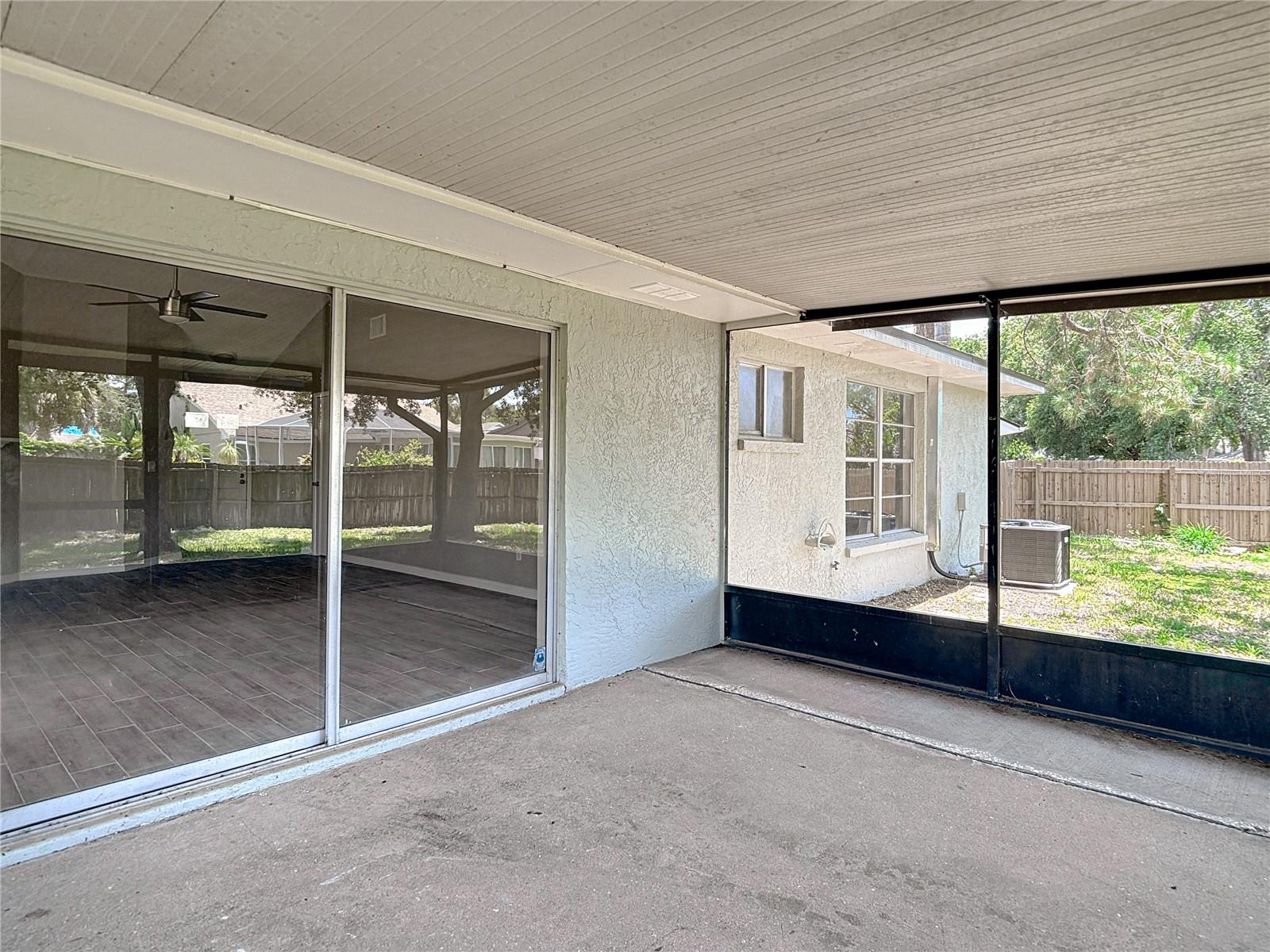 Listing photo id 49 for 1530 High Knoll Drive