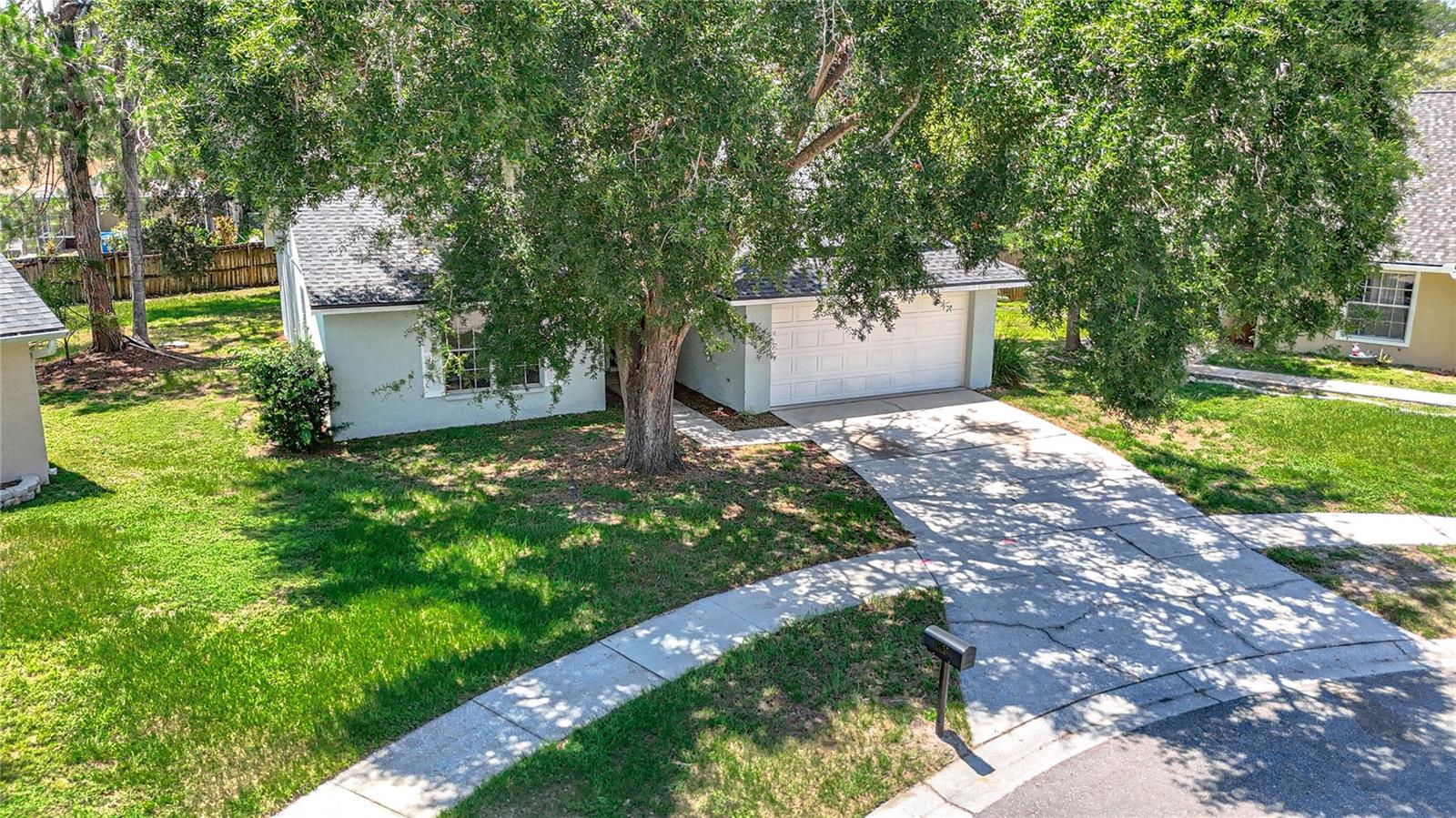 Listing photo id 4 for 1530 High Knoll Drive