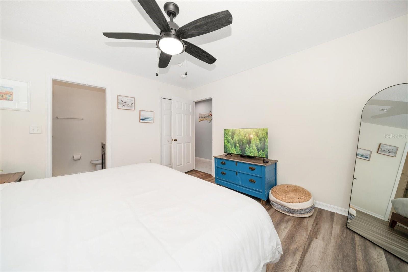 Image 18 of 60 For 1412 Gulf Boulevard 103a