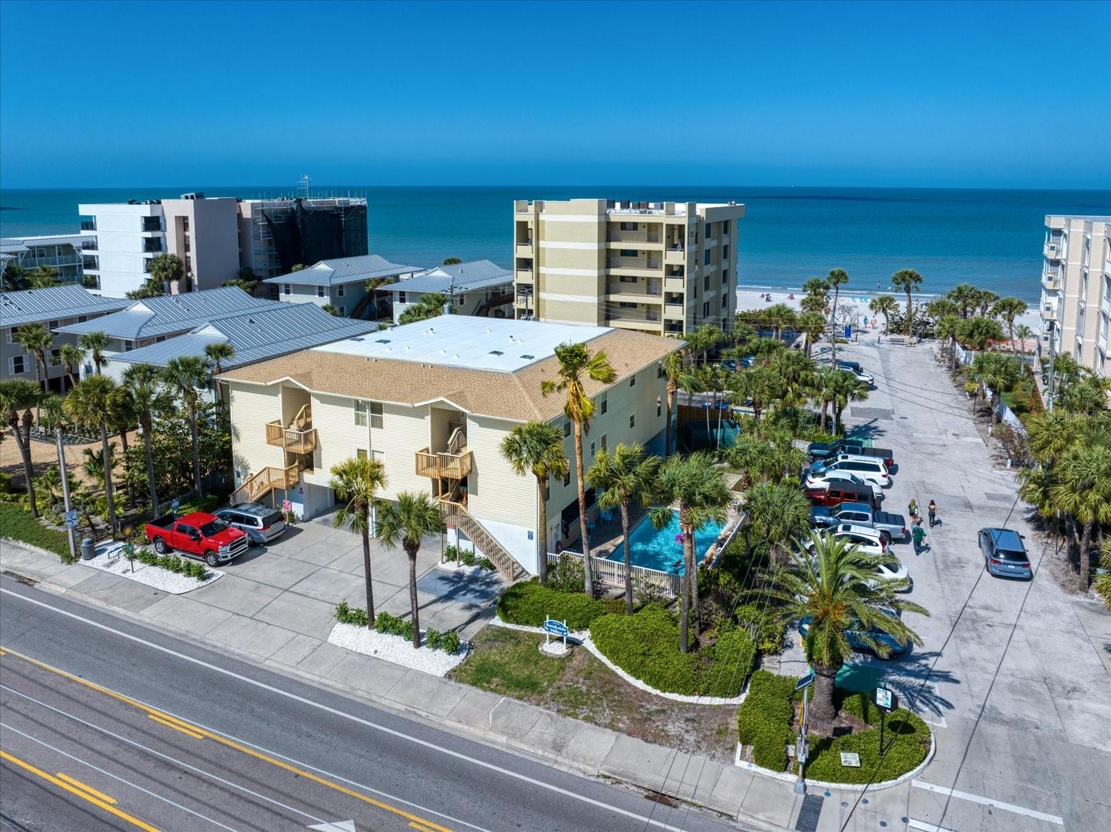 Image 32 of 60 For 1412 Gulf Boulevard 103a