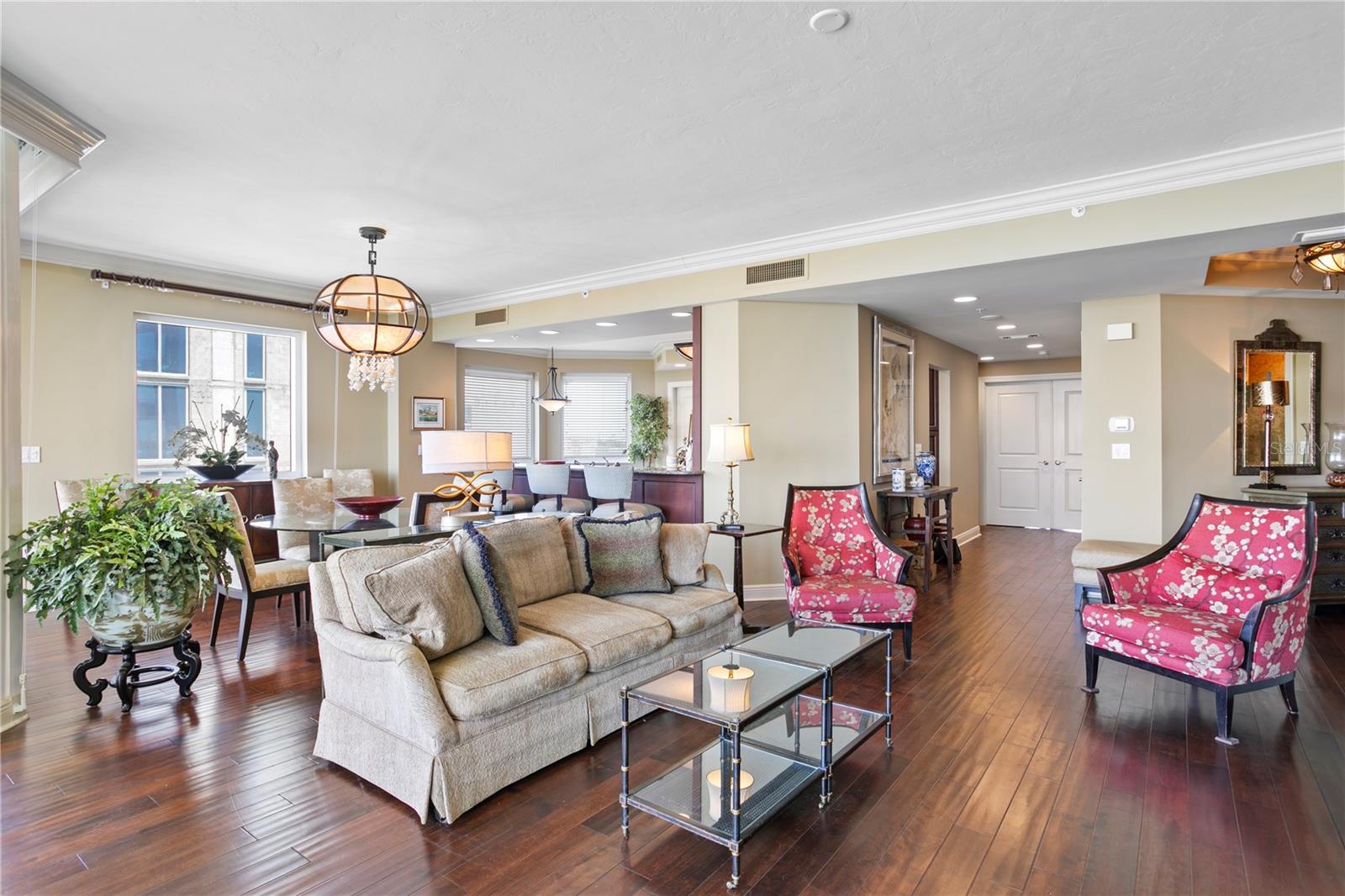 Image 10 of 74 For 5823 Bowen Daniel Drive 606
