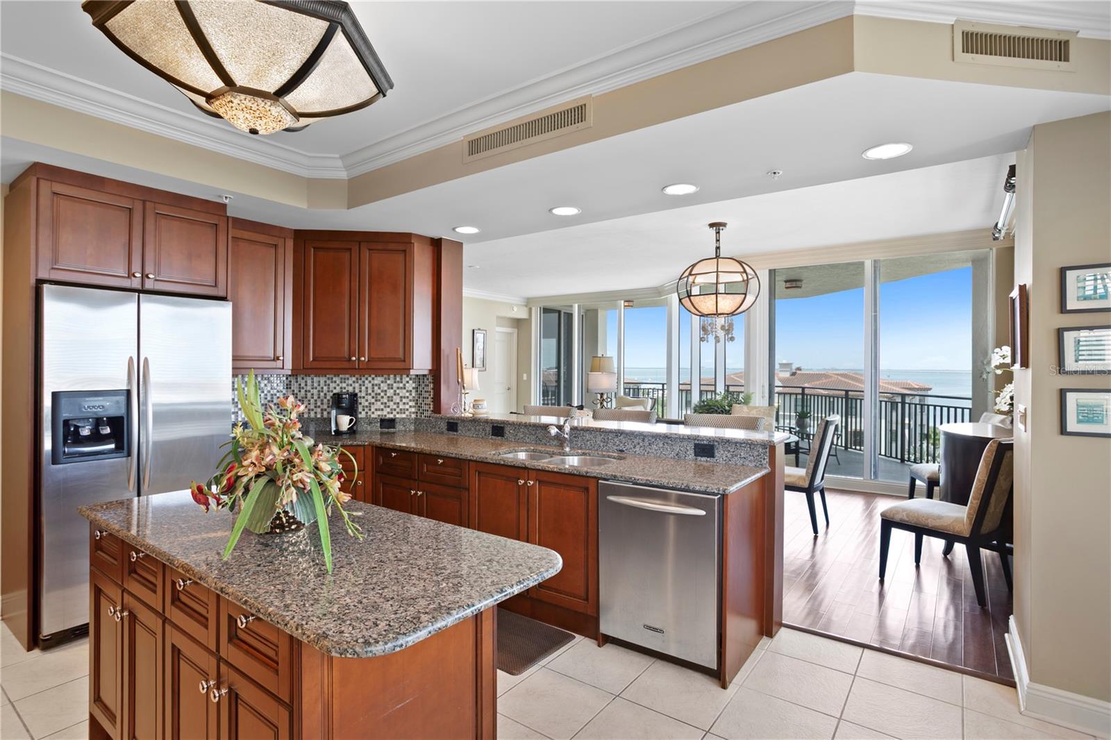 Image 18 of 74 For 5823 Bowen Daniel Drive 606