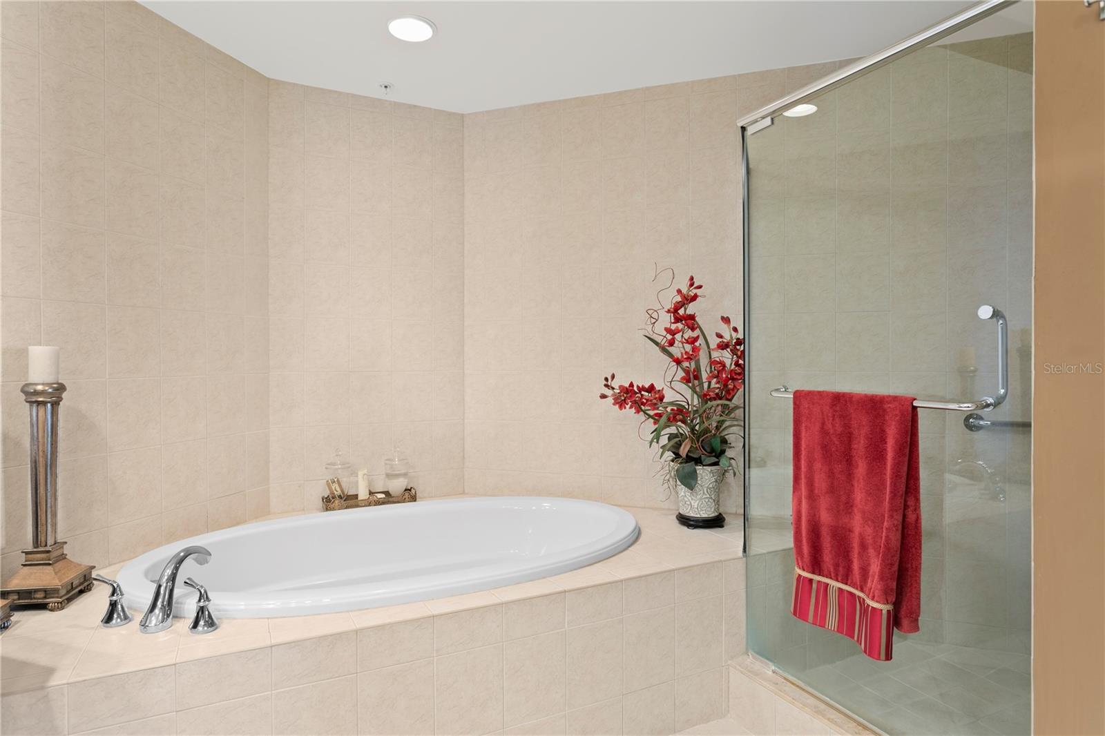 Image 29 of 74 For 5823 Bowen Daniel Drive 606