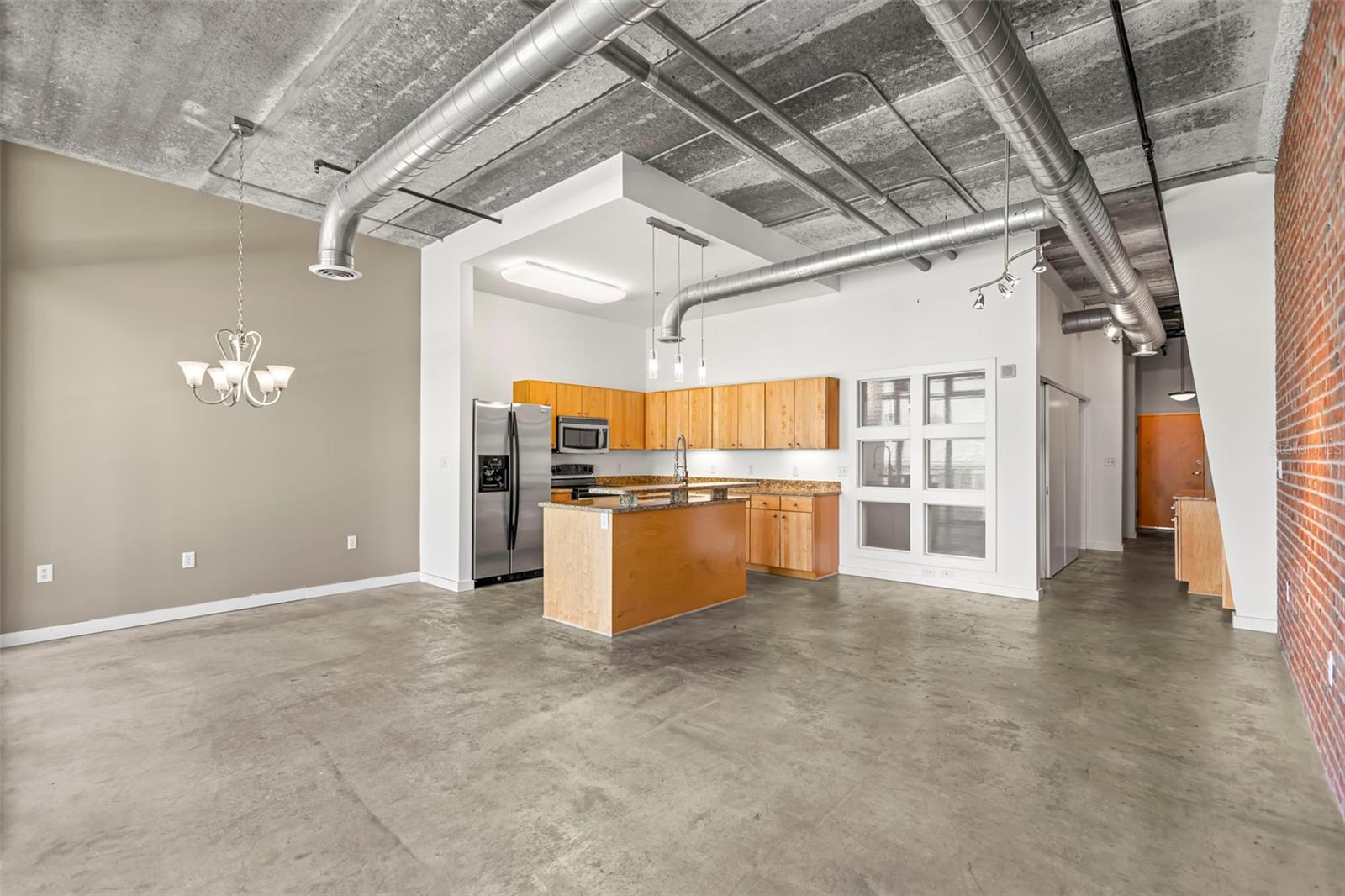 Image 14 of 50 For 175 2nd Street S 907
