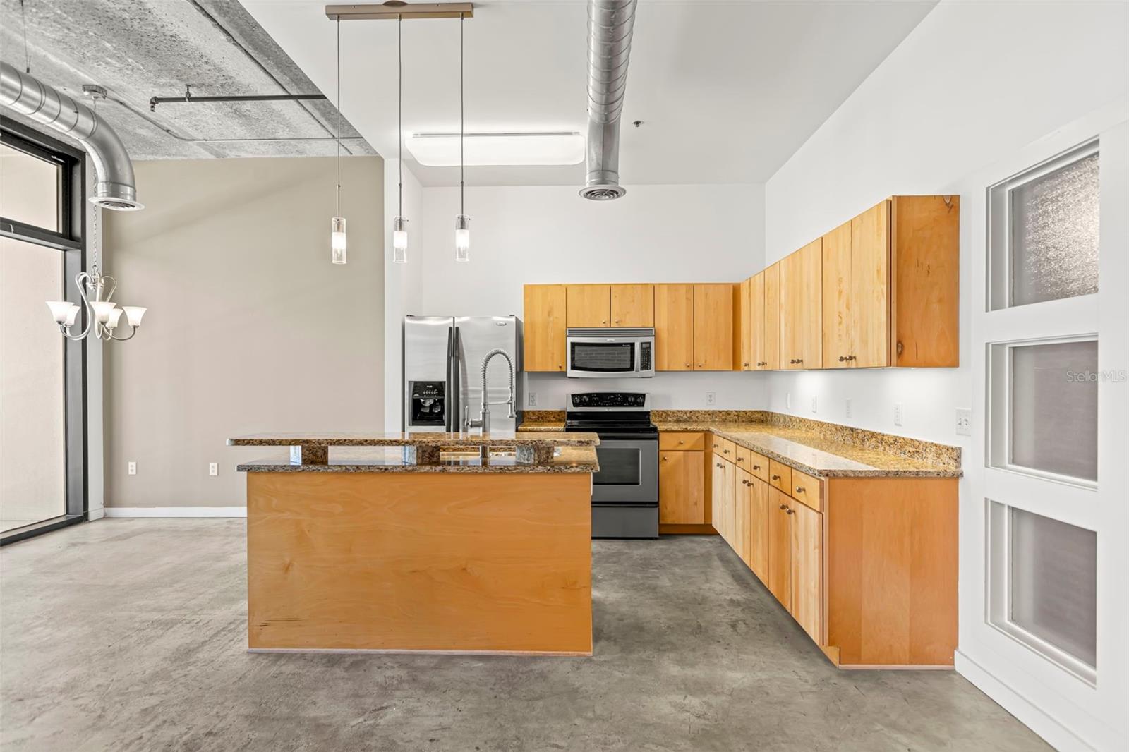 Image 17 of 50 For 175 2nd Street S 907