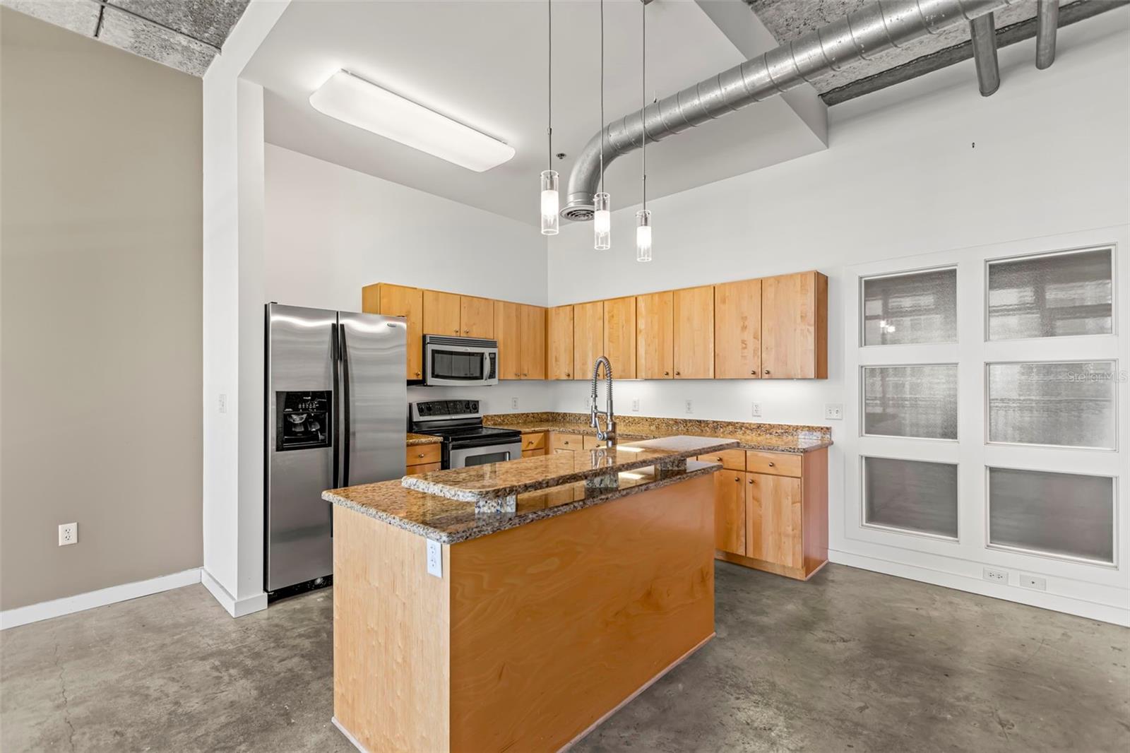 Image 18 of 50 For 175 2nd Street S 907