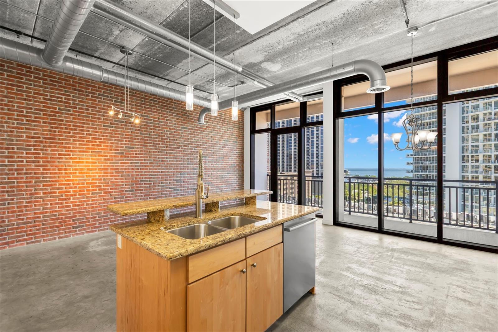 Image 21 of 50 For 175 2nd Street S 907