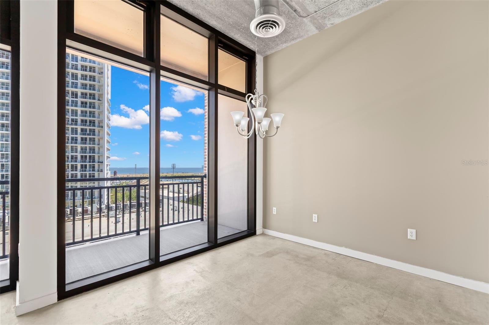 Image 23 of 50 For 175 2nd Street S 907