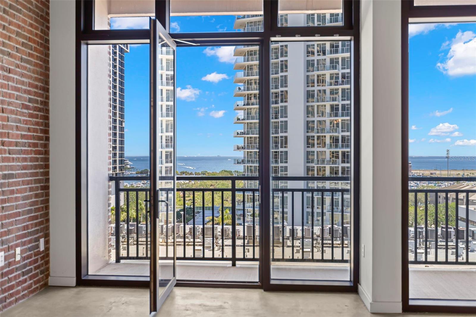 Image 4 of 50 For 175 2nd Street S 907