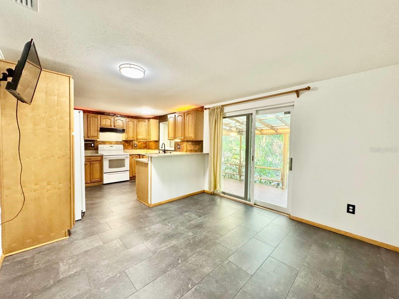 Image 17 of 59 For 14824 23rd Street