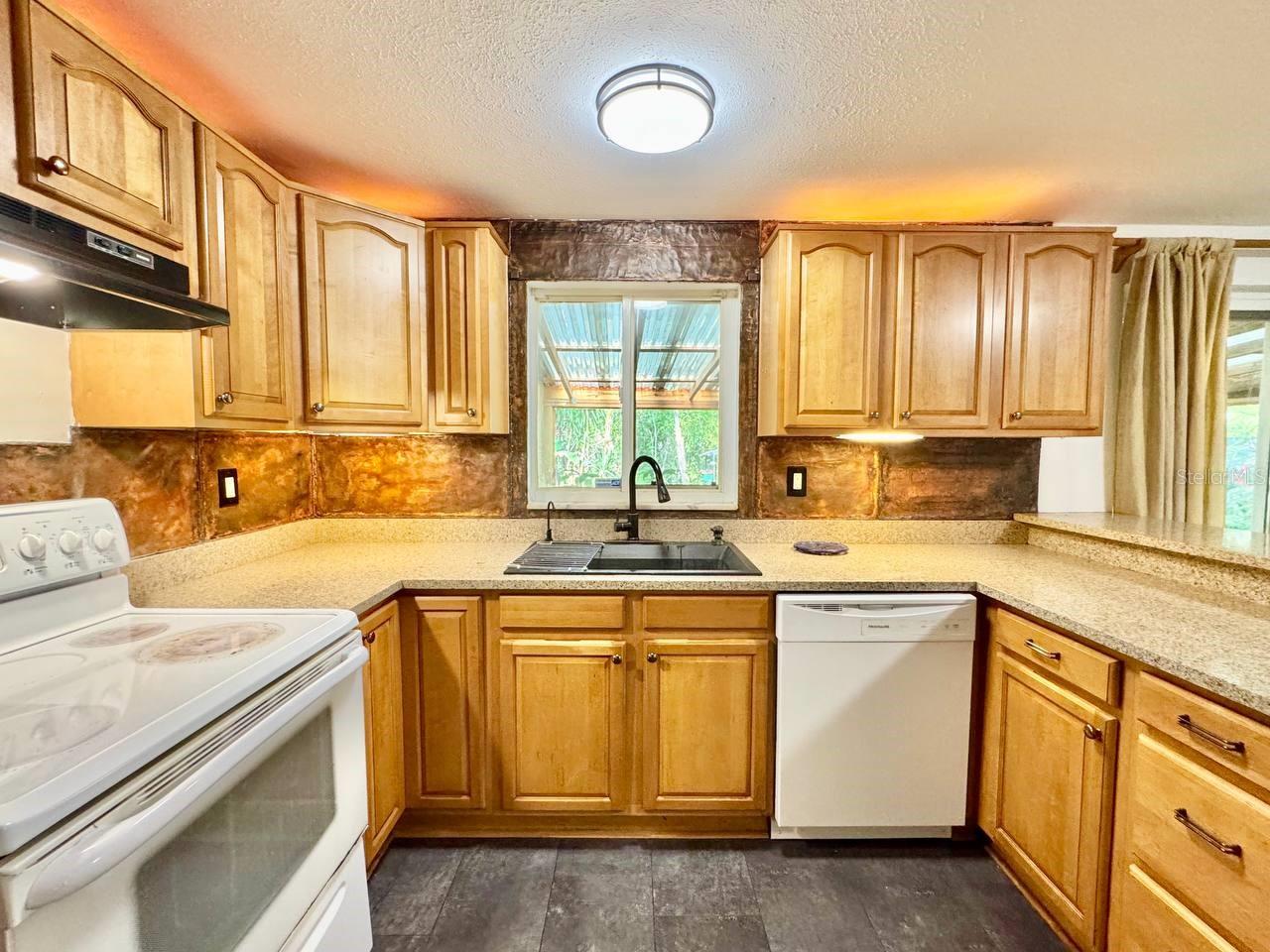 Image 21 of 59 For 14824 23rd Street