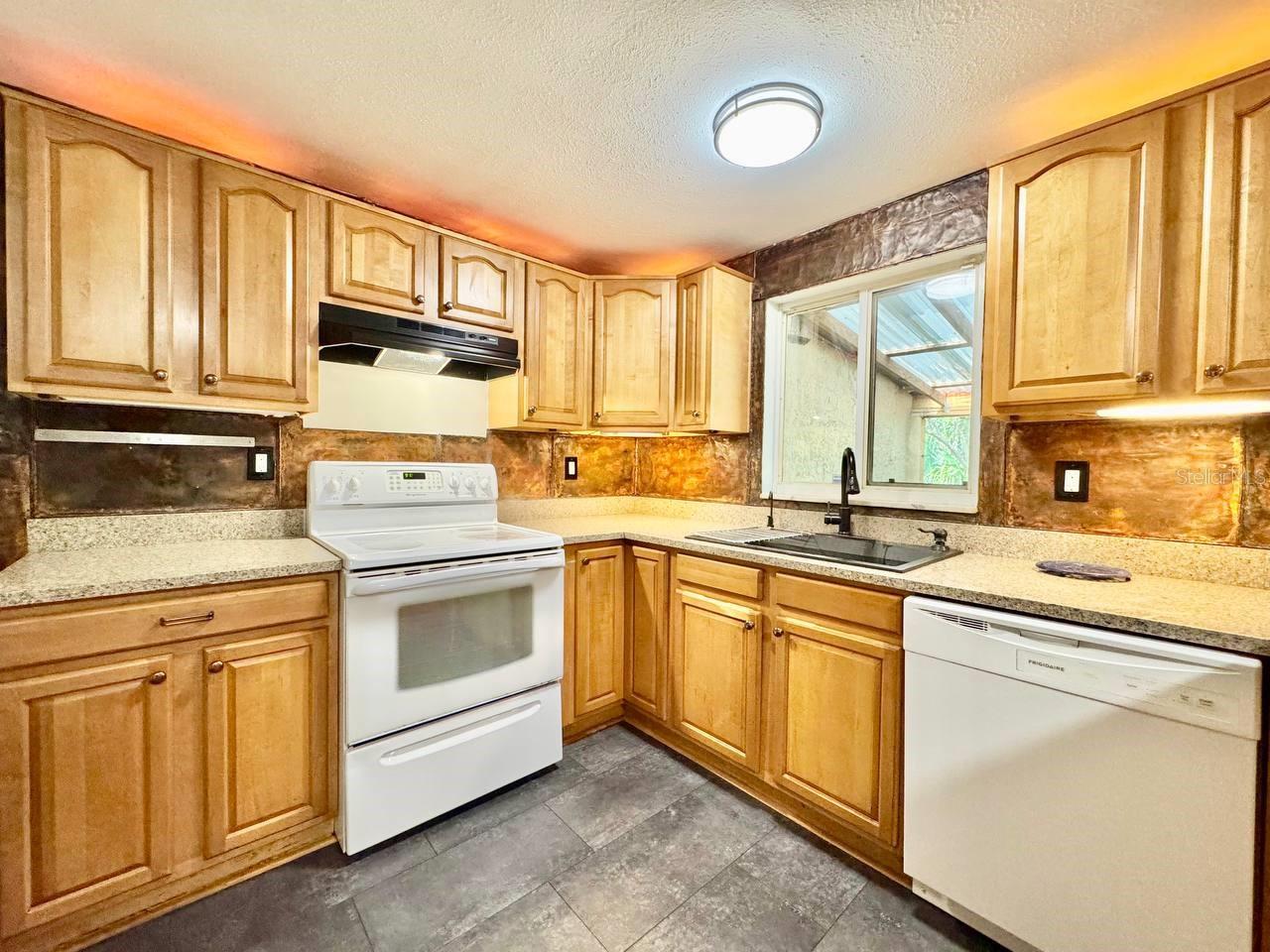 Image 22 of 59 For 14824 23rd Street