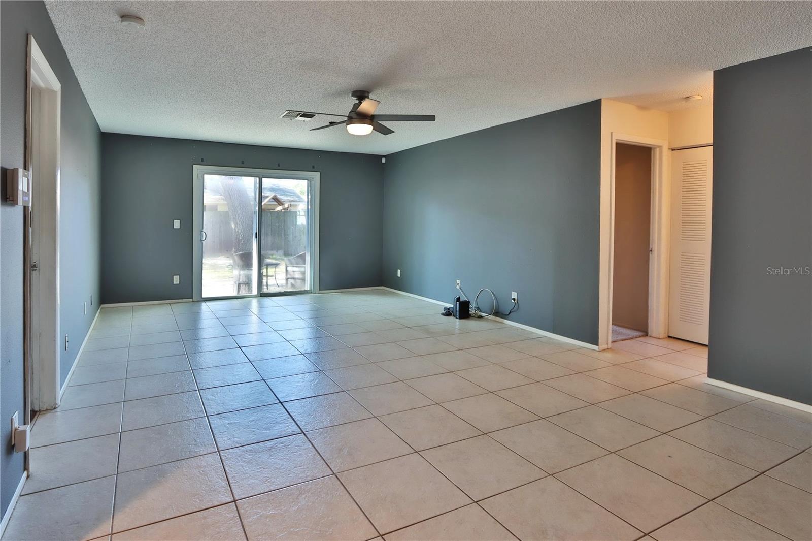Image 13 of 24 For 1915 Peppertree Drive