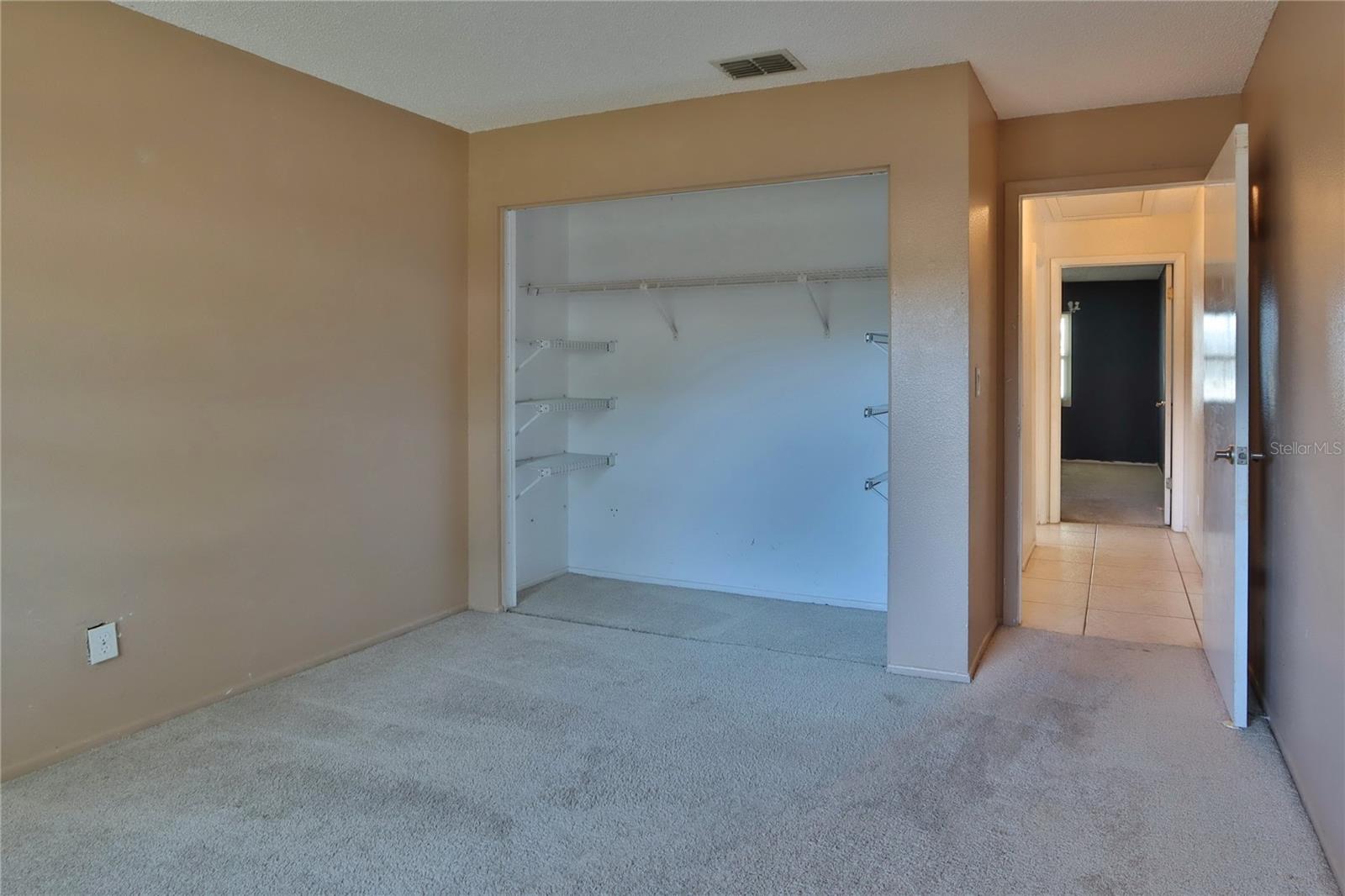 Image 20 of 24 For 1915 Peppertree Drive