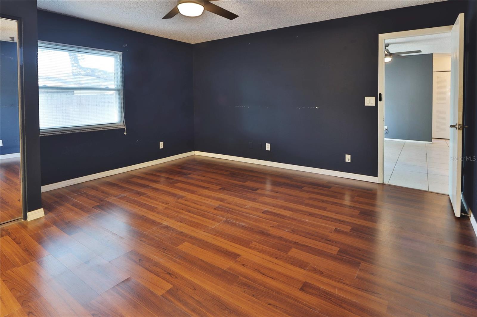 Image 23 of 24 For 1915 Peppertree Drive