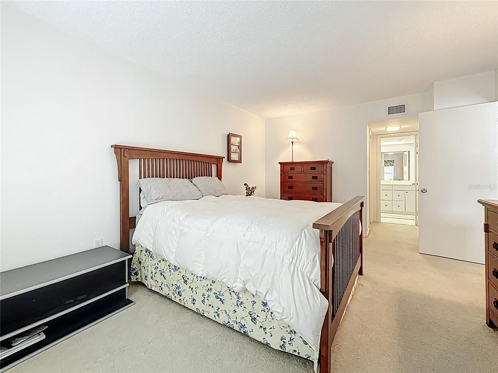 Image 24 of 50 For 4900 Brittany Drive S 211